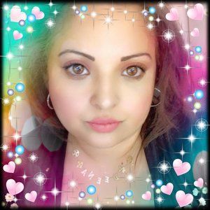 Meet your Posher, Deena